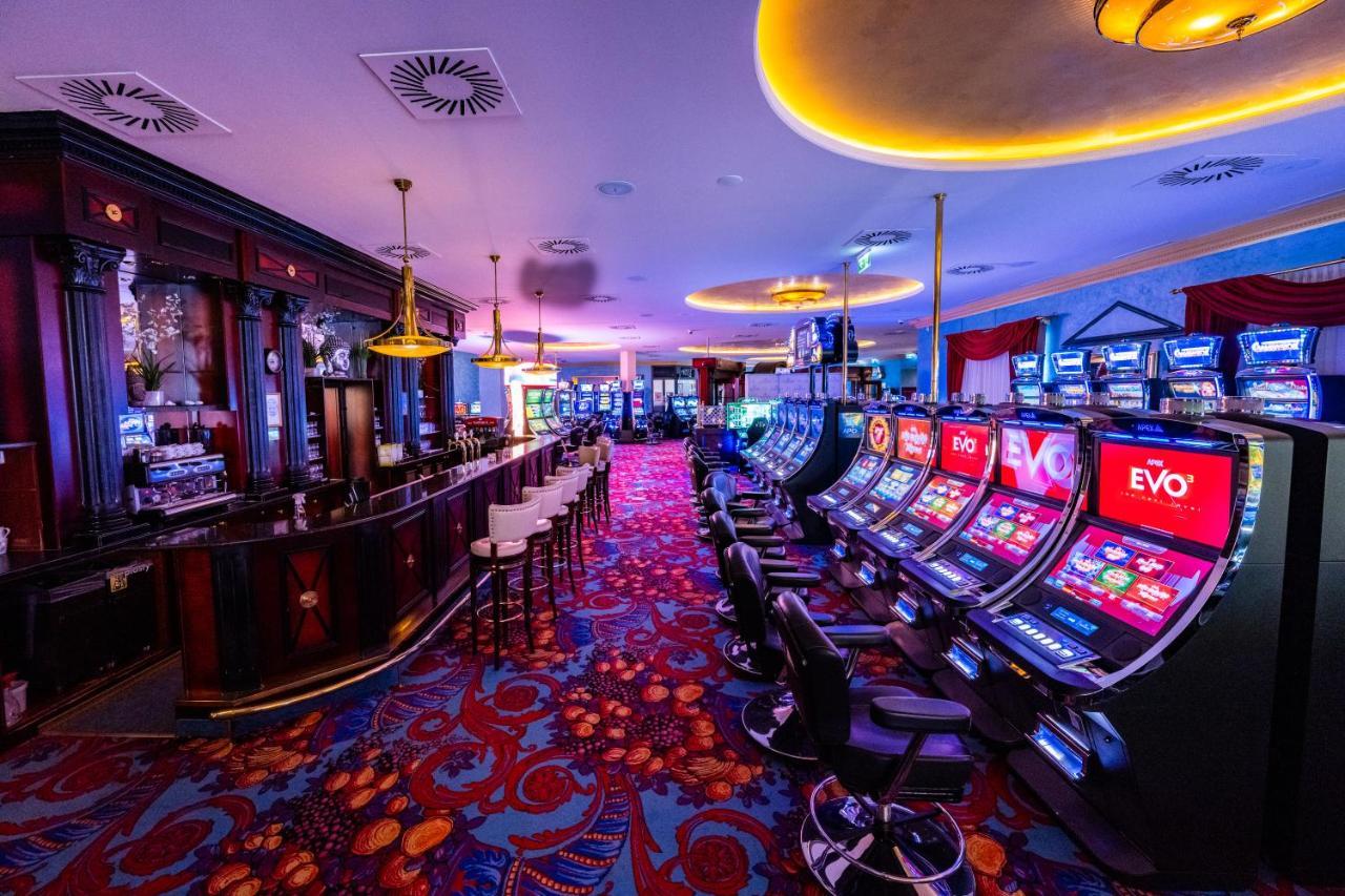 Imperial Casino Strazny Hotel 外观 照片