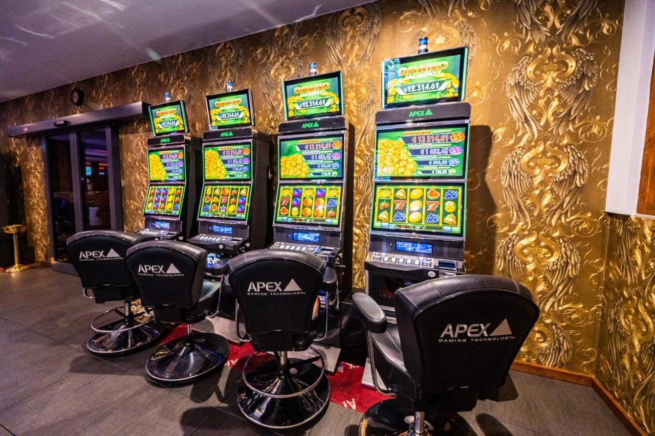 Imperial Casino Strazny Hotel 外观 照片